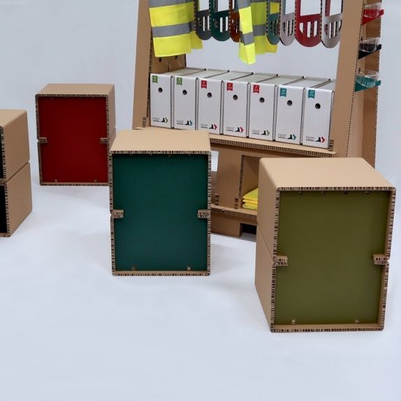 Standy tekturowe producent